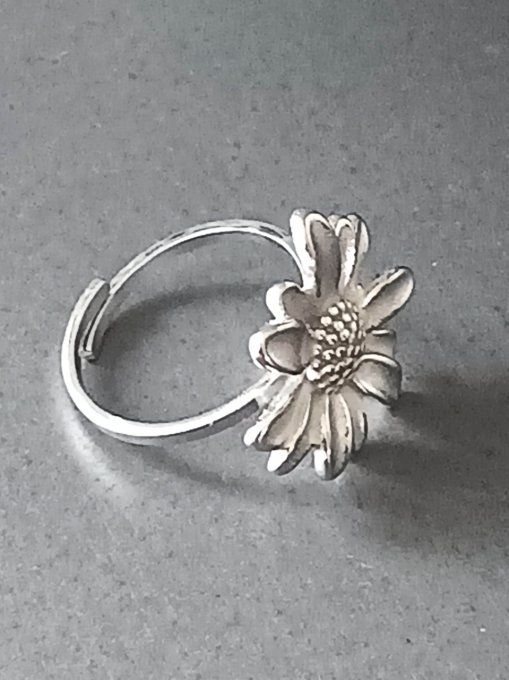 Bague-acier-ajustable-Pendentif-fleur-argente