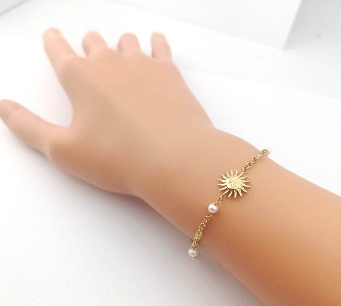 Bracelet-acier-chaine-maillon-soleil-perles-pierres-nacre-blanc