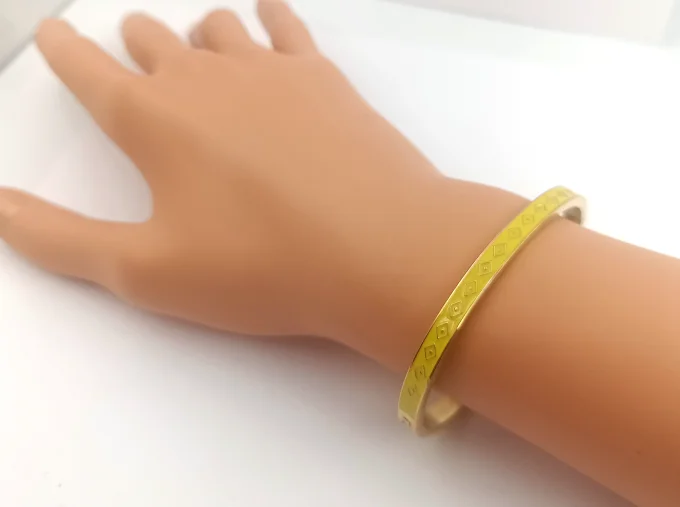 bracelet-jonc-manchette-georgette-acier-ferme-colore-emaille-jaune