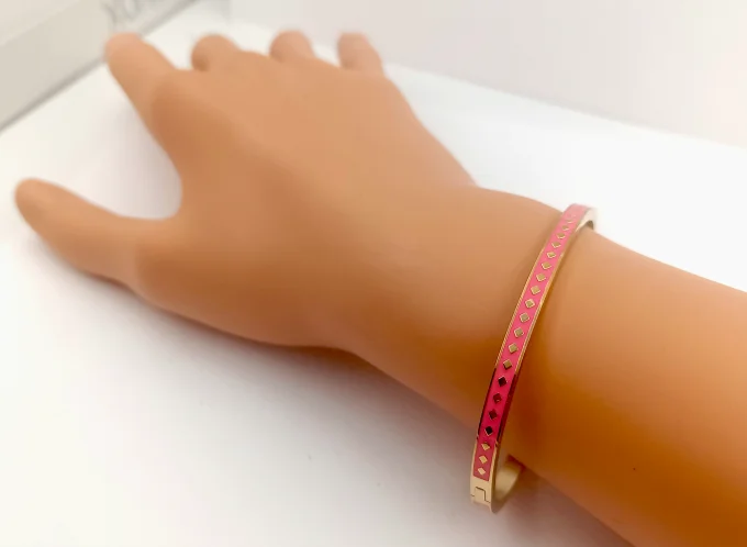 bracelet-jonc-manchette-georgette-acier-ferme-colore-emaille-rose