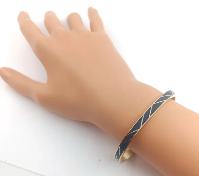 bracelet-jonc-manchette-georgette-acier-ferme-colore-emaille-bleu-marine