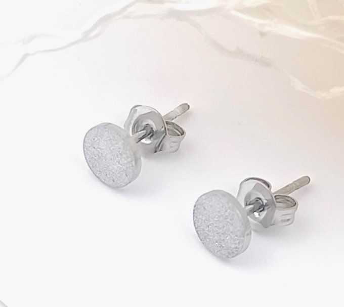 boucles-oreilles-acier-puce-rond-medaille-argent-strass