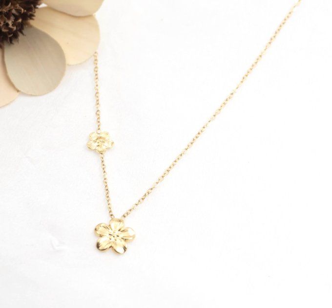 collier-acier-inoxydable-dore-pendentif-chaines-fleur-dore-tendance-mode